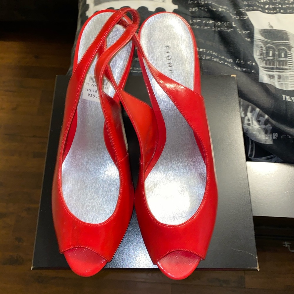 Sling back heels